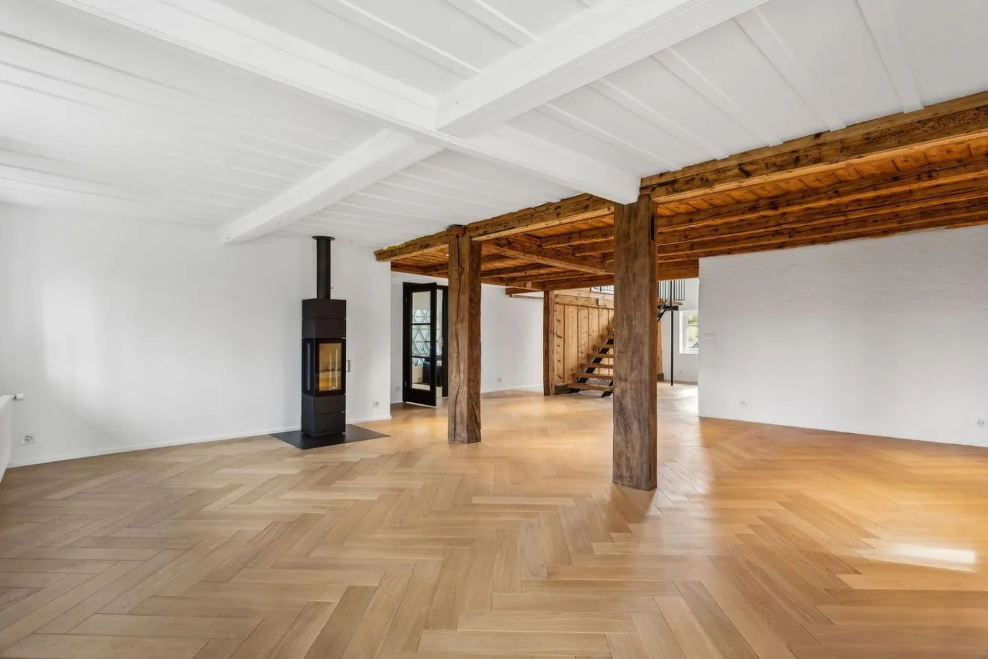 Prunkvoll renoviertes Bauernhaus mit Innenpool - Foto 5 von 13