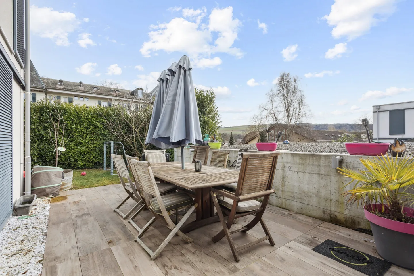 Very pretty gable house with pool! - Photo 6 of 11