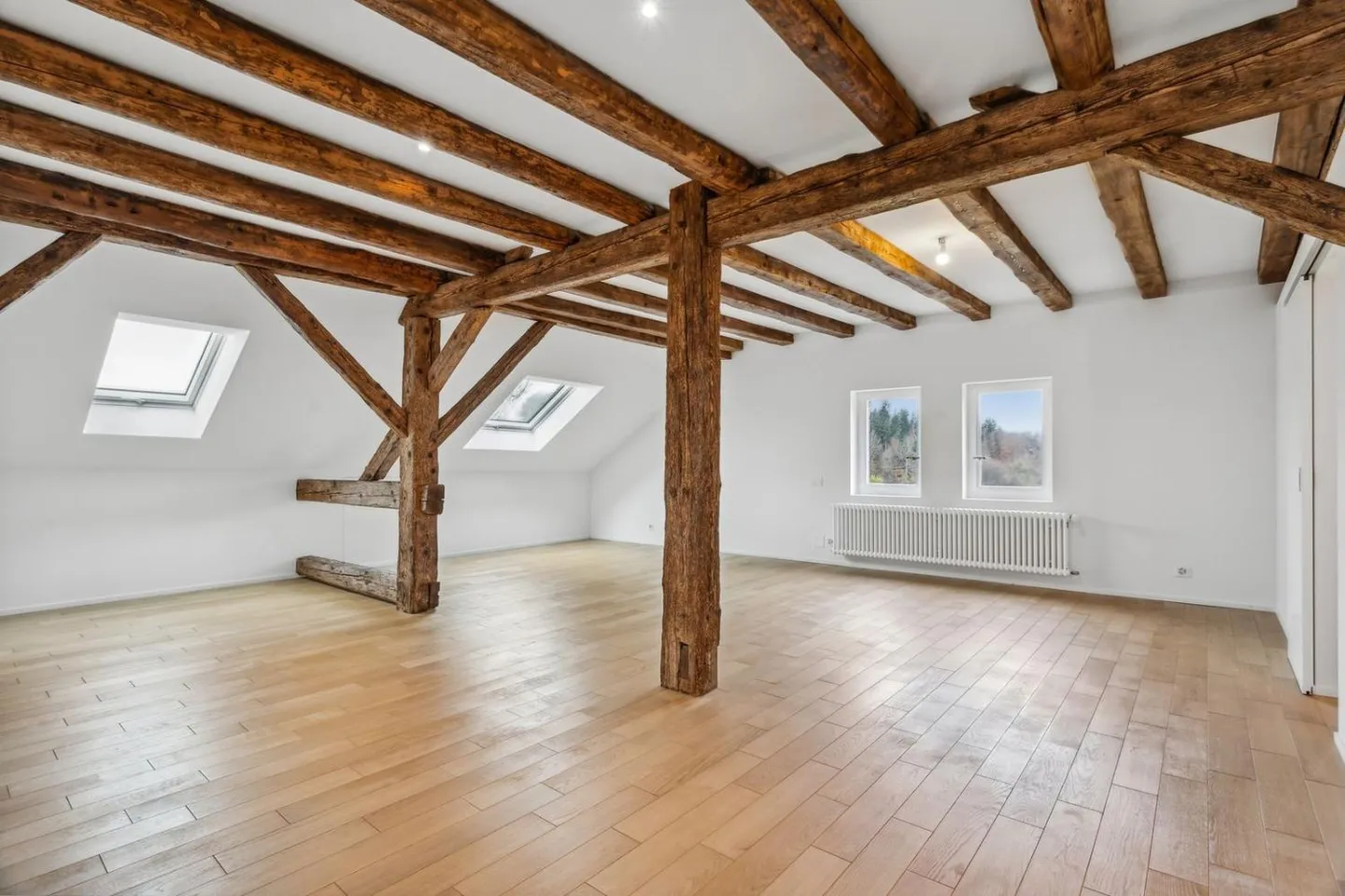 Prunkvoll renoviertes Bauernhaus mit Innenpool - Foto 10 von 13