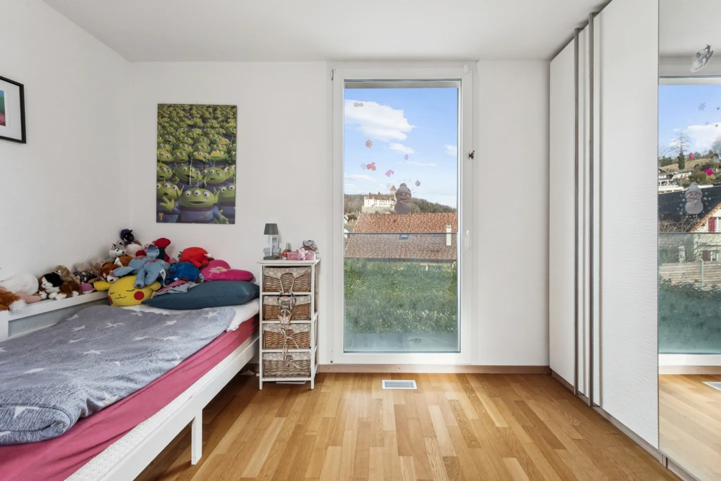 Very pretty gable house with pool! - Photo 4 of 11