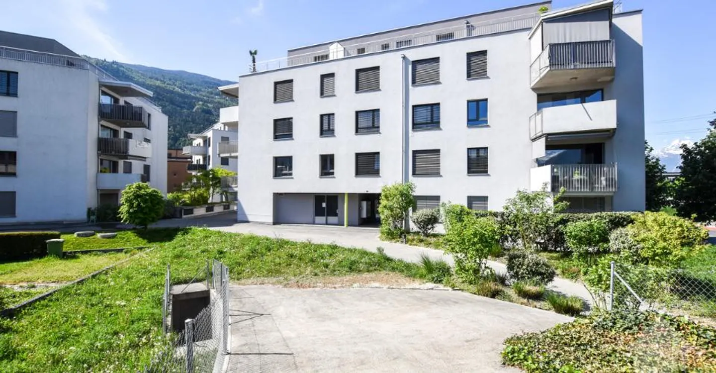 Bel appartamento recente - Foto 3 di 12