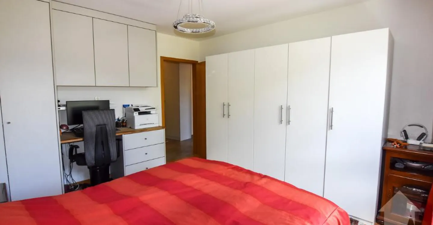 Bel appartamento recente - Foto 11 di 12