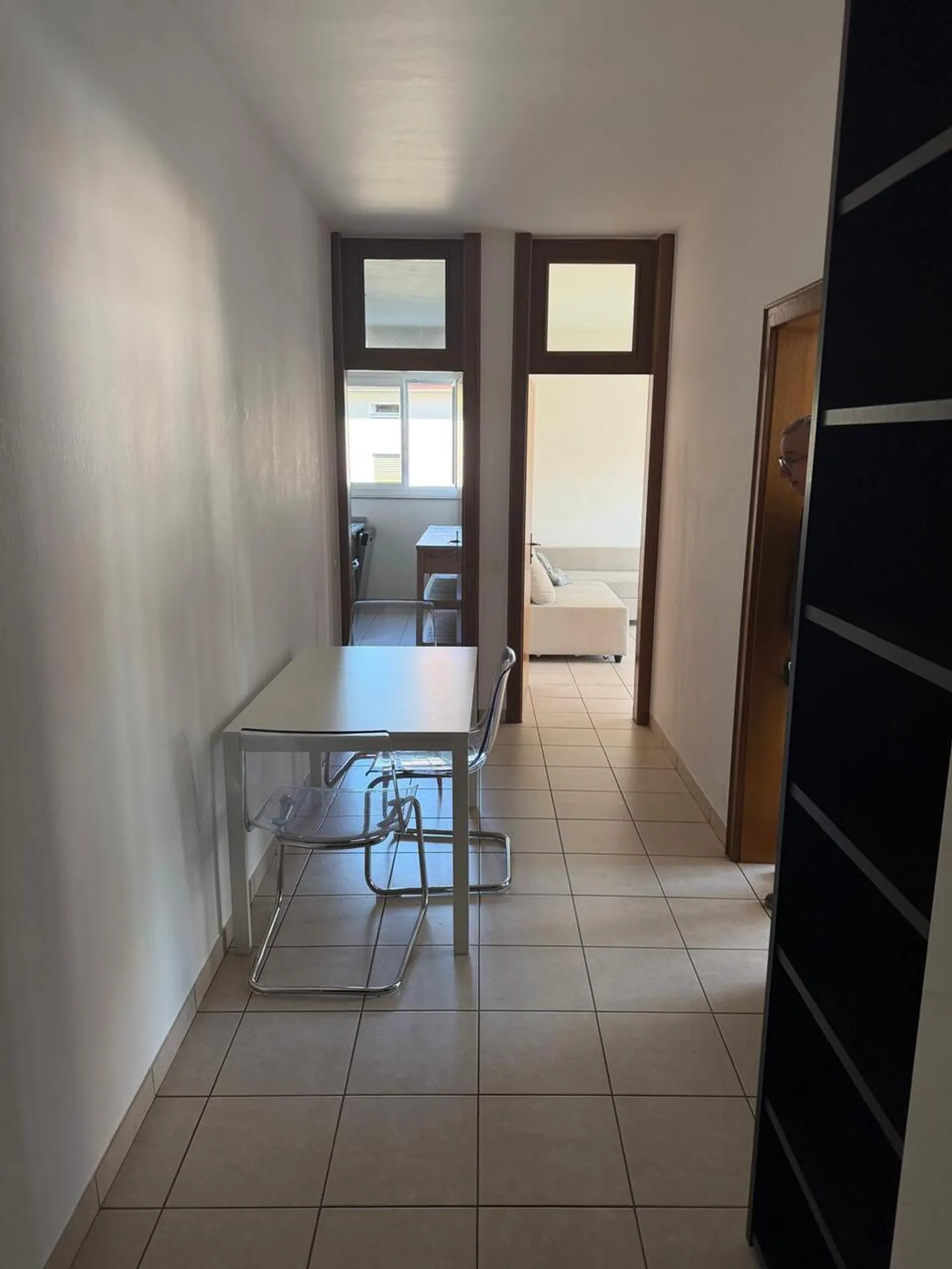 Appartement lumineux de 2,5 pièces partiellement meublé à Lugano - Photo 2 sur 3