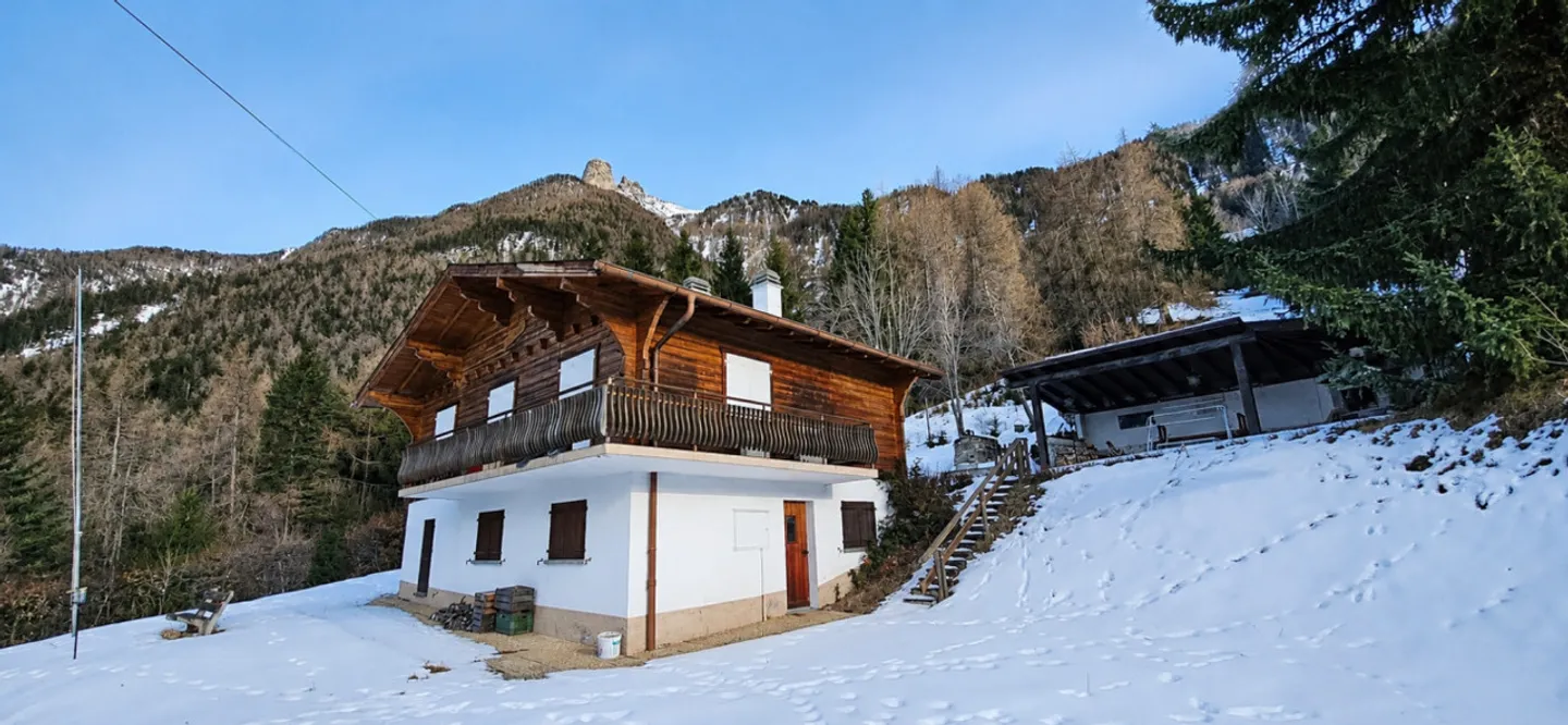 Chalet individuel avec 6,5 pièces - Photo 1 sur 14