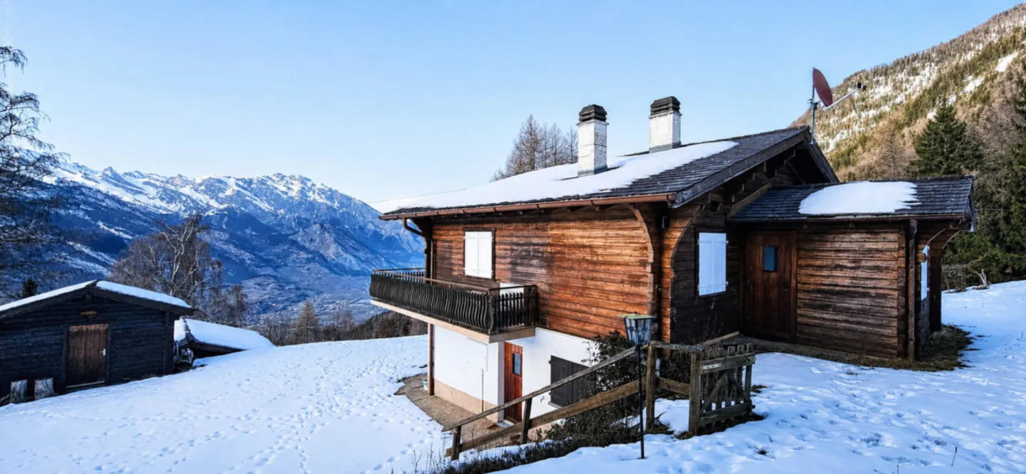 Chalet individuel avec 6,5 pièces - Photo 2 sur 14
