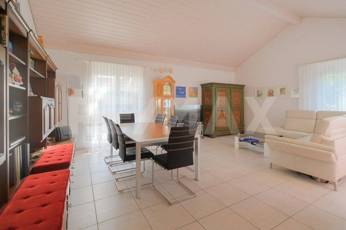 Freistehendes 5.5 Zimmer-Einfamilienhaus: Wo Licht und Raum zuhause... - Photo 8 of 13