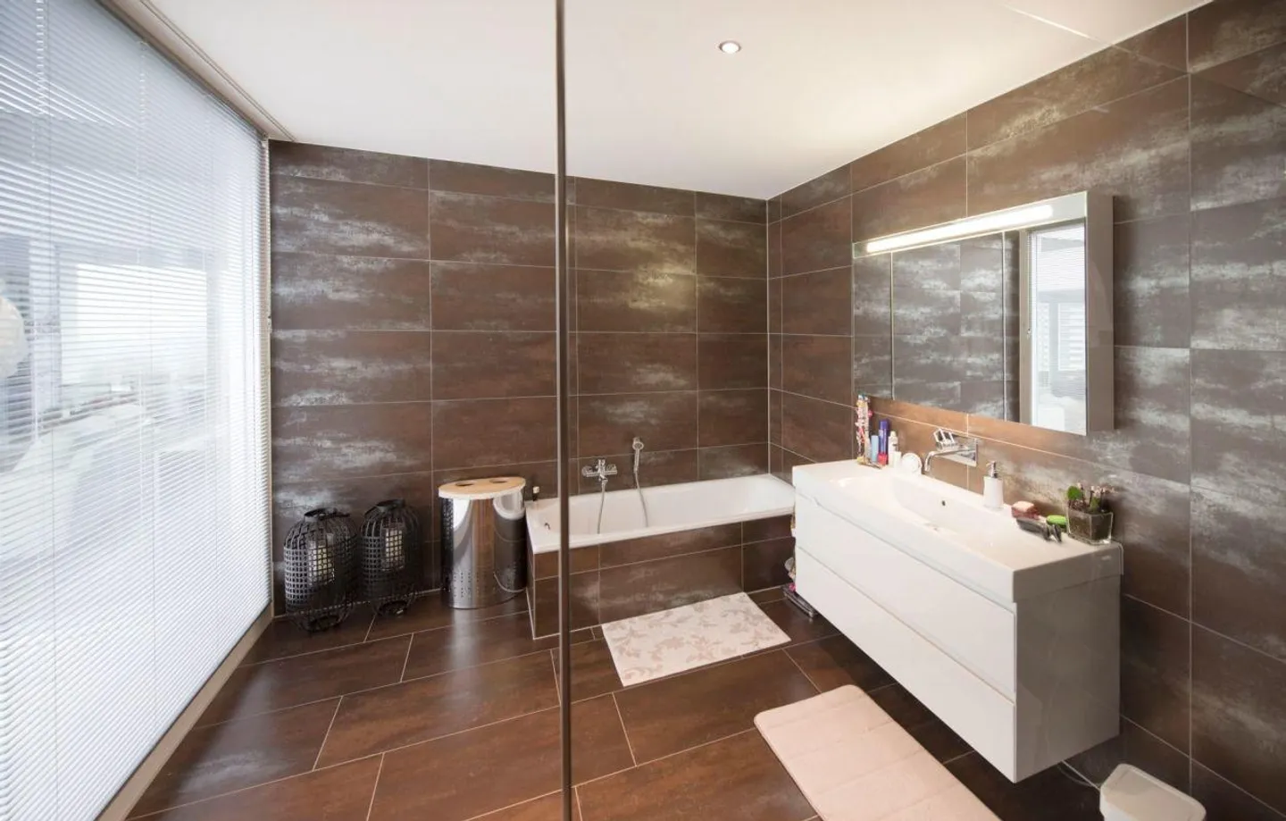 Penthouse apartment with breathtaking views - Photo 10 of 25