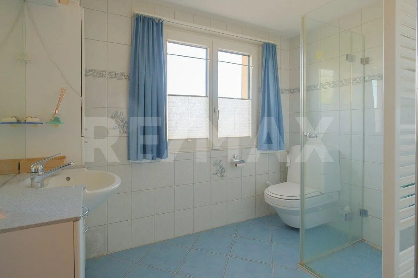 Freistehendes 5.5 Zimmer-Einfamilienhaus: Wo Licht und Raum zuhause... - Photo 11 of 13