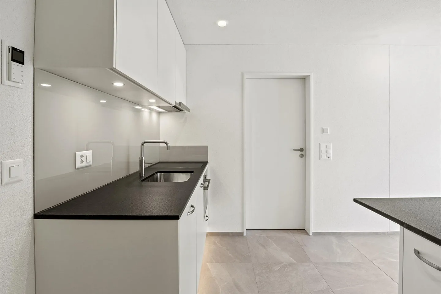 Modern Studio in New Building "Schellenrainpark" - Photo 2 of 10