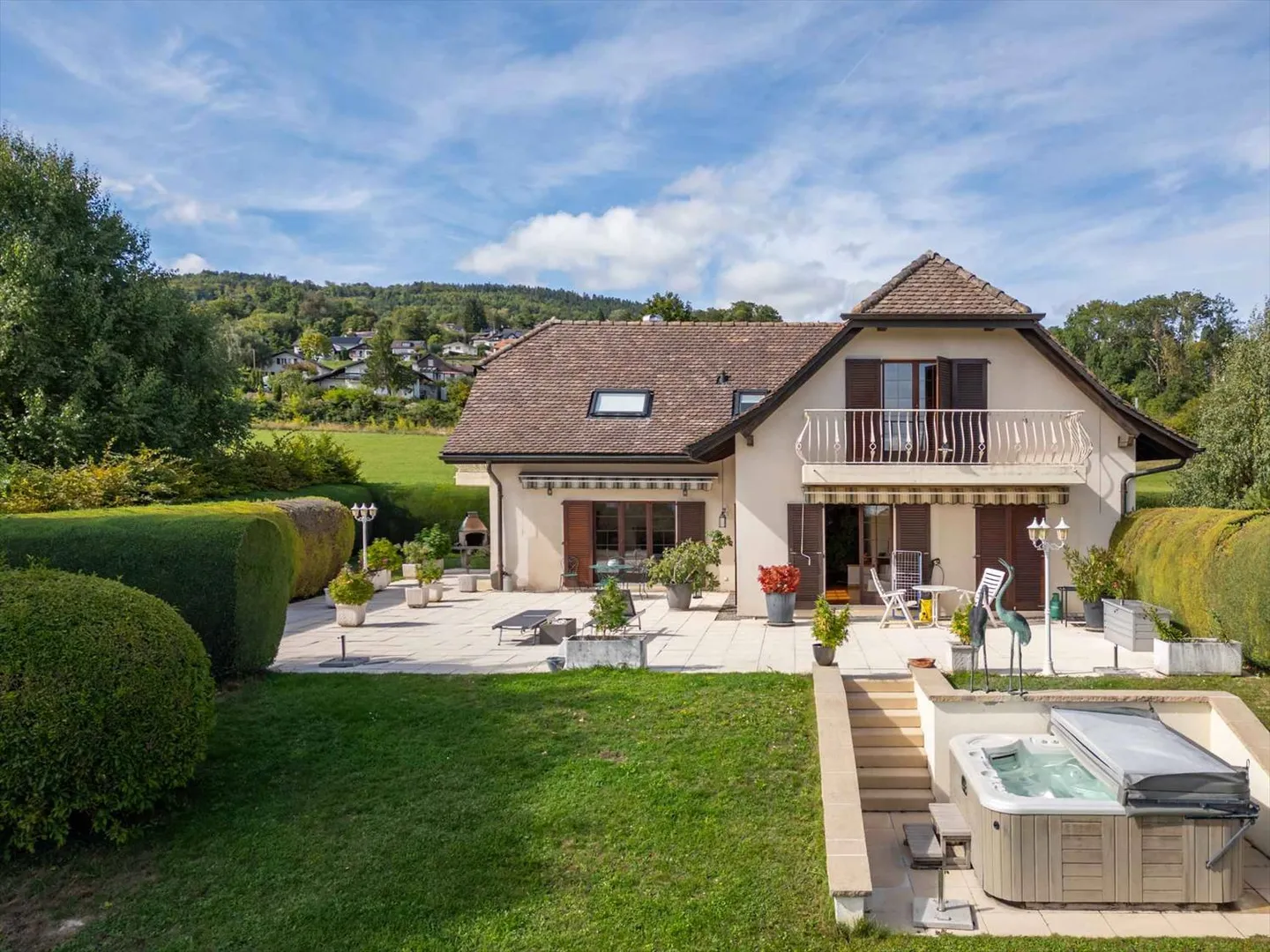 A haven of peace with panoramic views of Lake Geneva - Photo 1 of 12