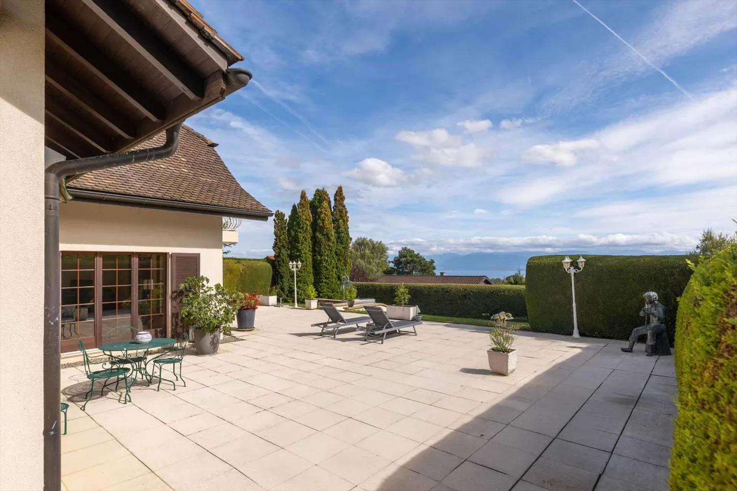 A haven of peace with panoramic views of Lake Geneva - Photo 3 of 12