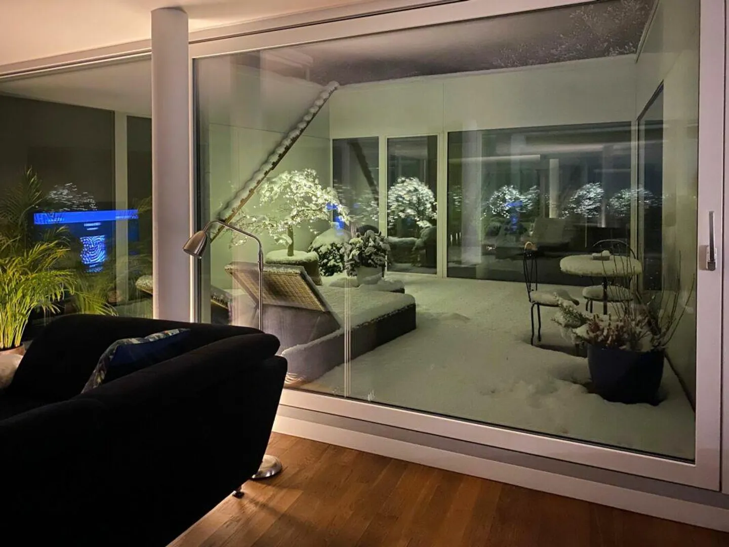 Penthouse apartment with breathtaking views - Photo 16 of 25