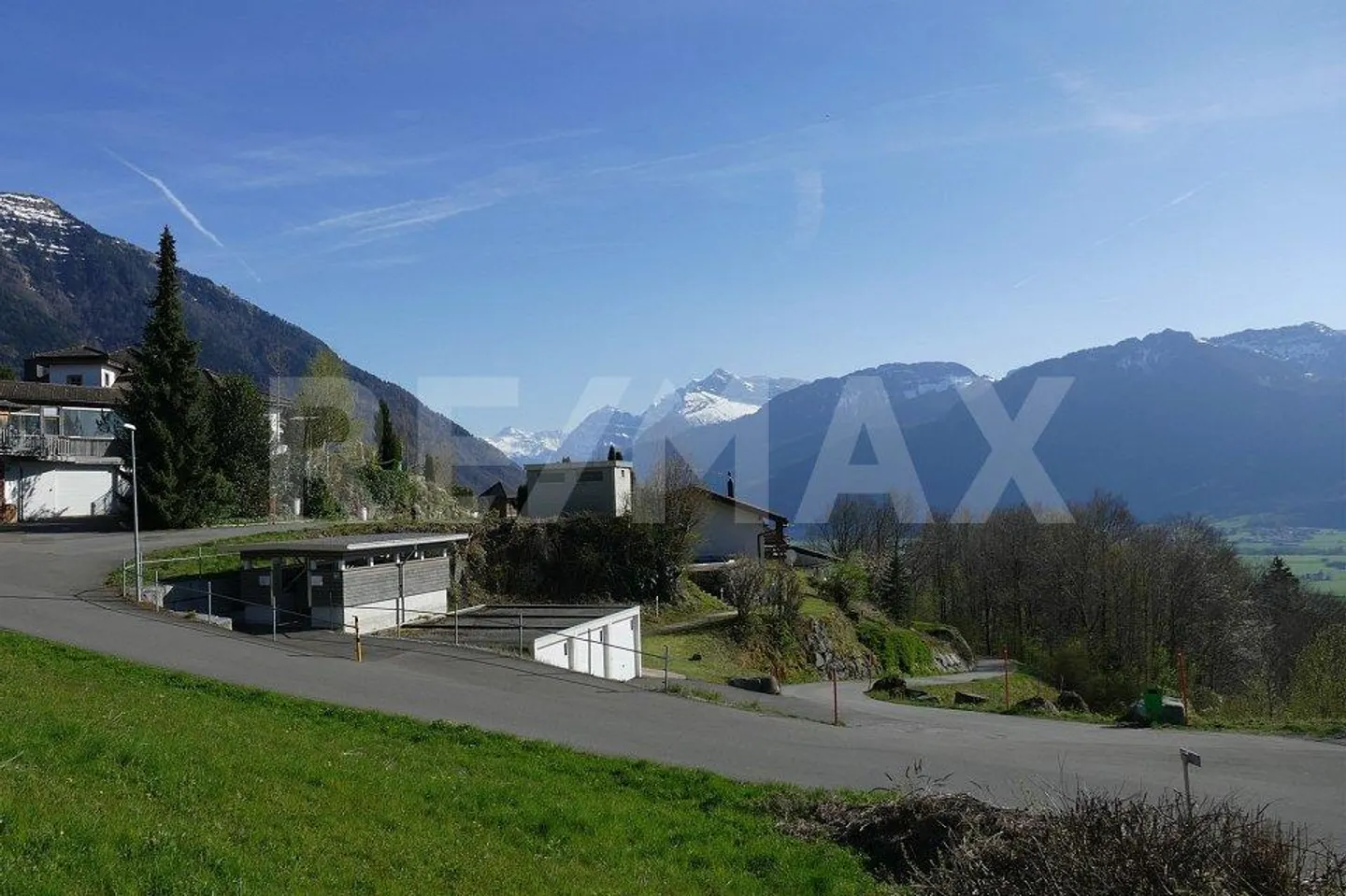 Aussergewöhnliches Grundstück mit Alpenblick - Foto 1 von 13