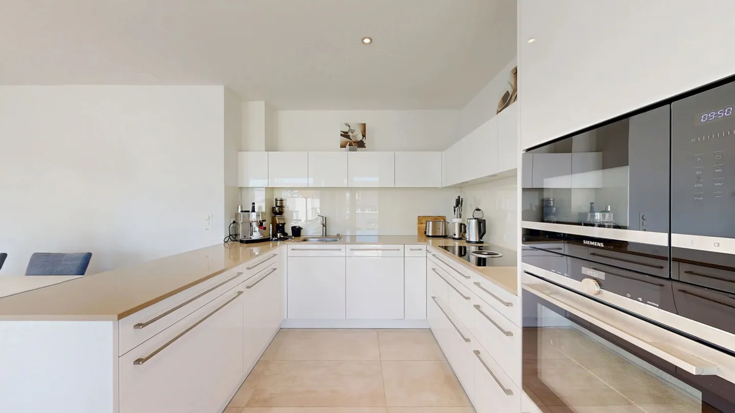 Modernes Apartment mit Balkon - Foto 3 von 19
