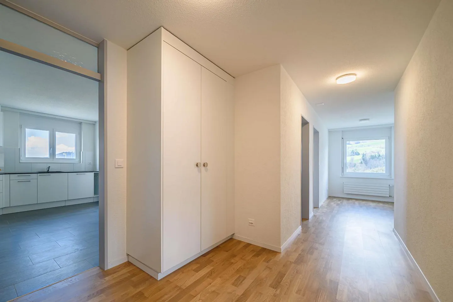 Familienwohnung in ruhiger Umgebung mit grossem Gartensitzplatz! - Foto 3 di 7