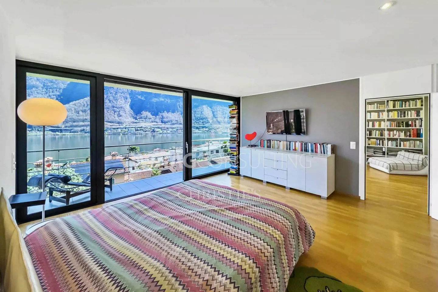 Lugano–Riva San Vitale: Villa moderna con vista mozzafiato su ... - Foto 8 di 13