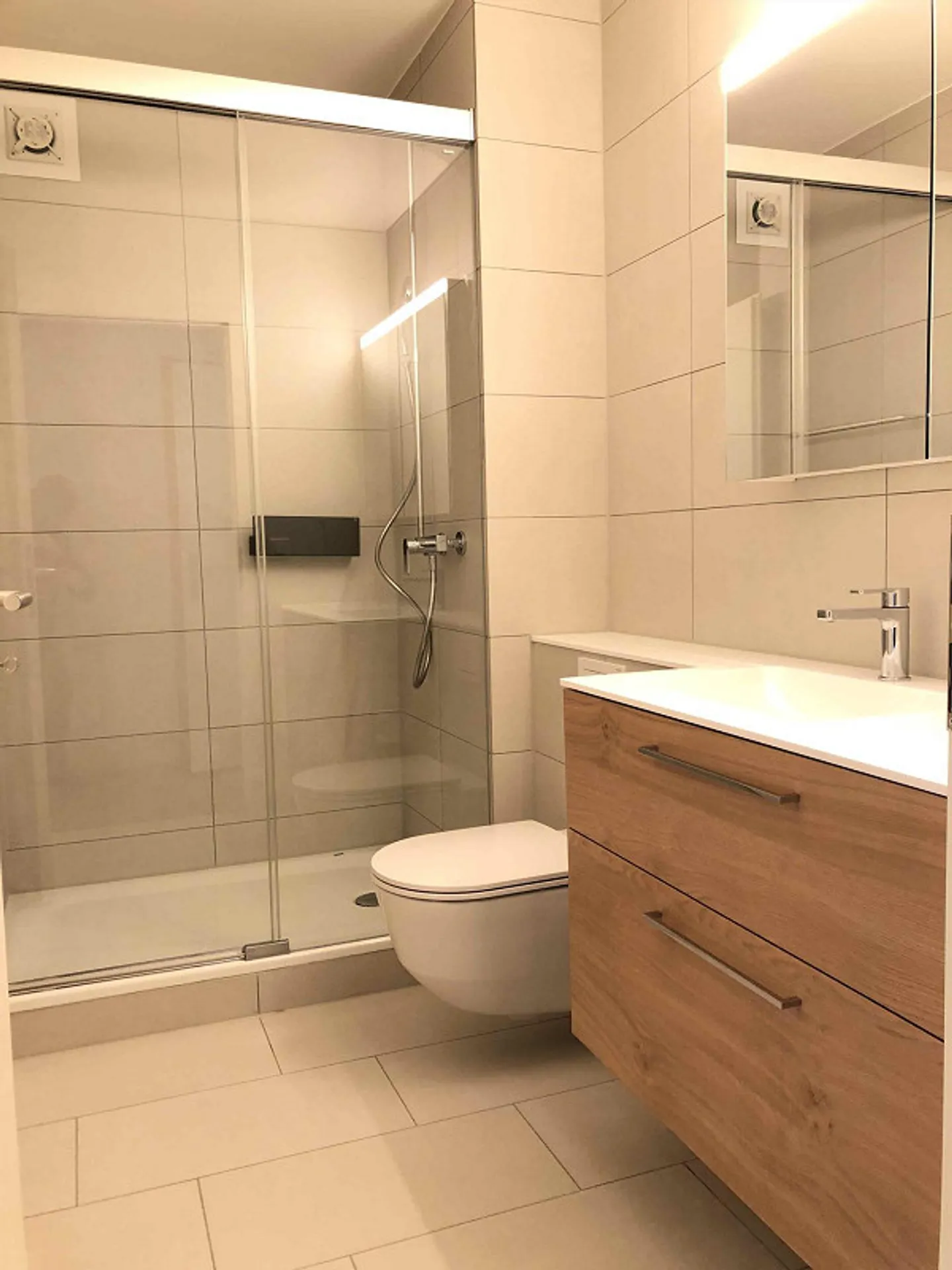 Appartement spacieux et très lumineux de 2,5 pièces - Photo 1 sur 6