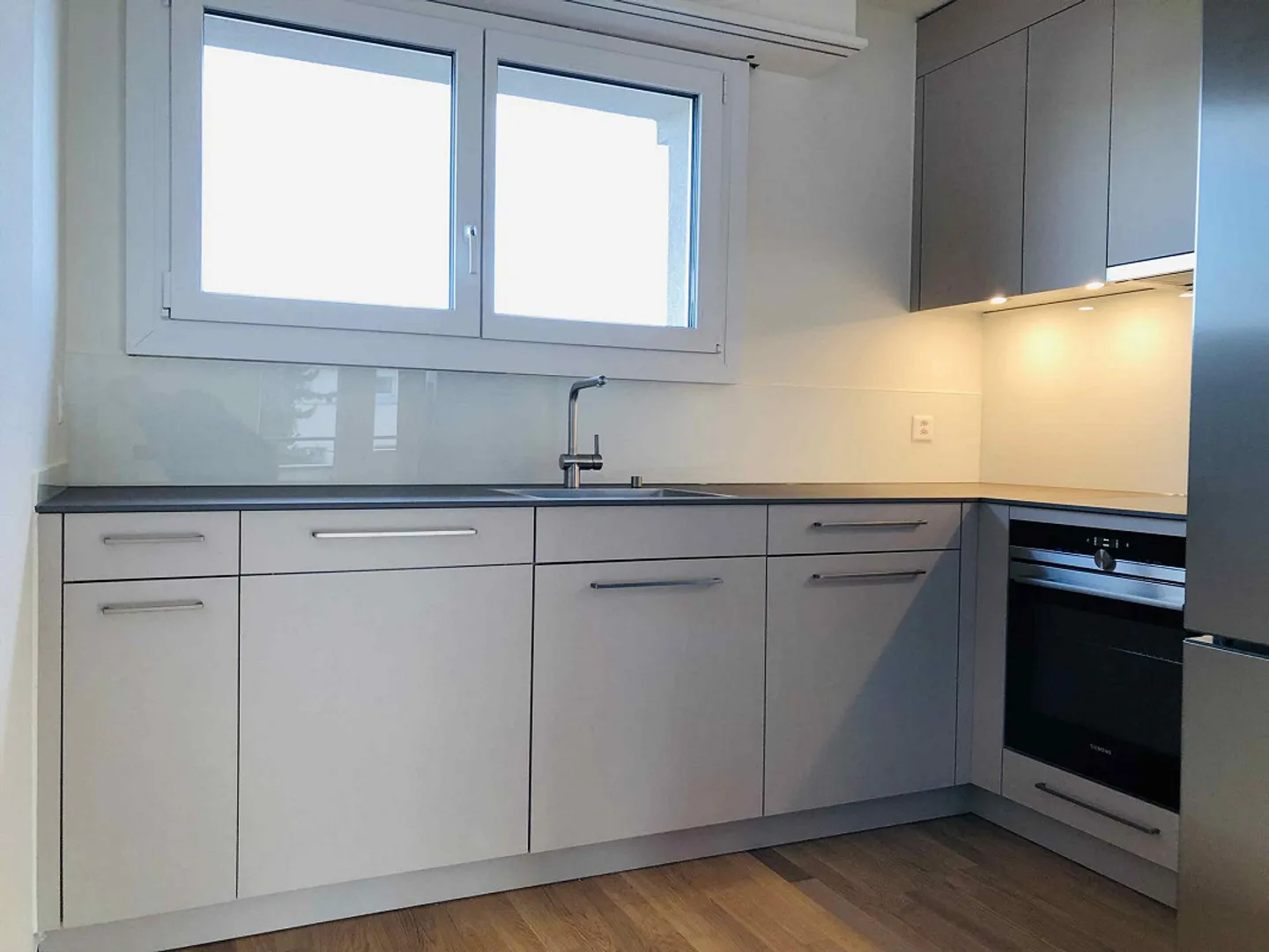 Appartement spacieux et très lumineux de 2,5 pièces - Photo 2 sur 6