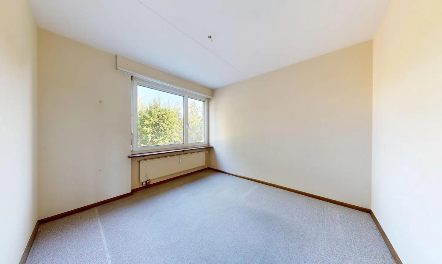 Attractive 4-room apartment with a well-thought-out layout - Photo 8 of 11