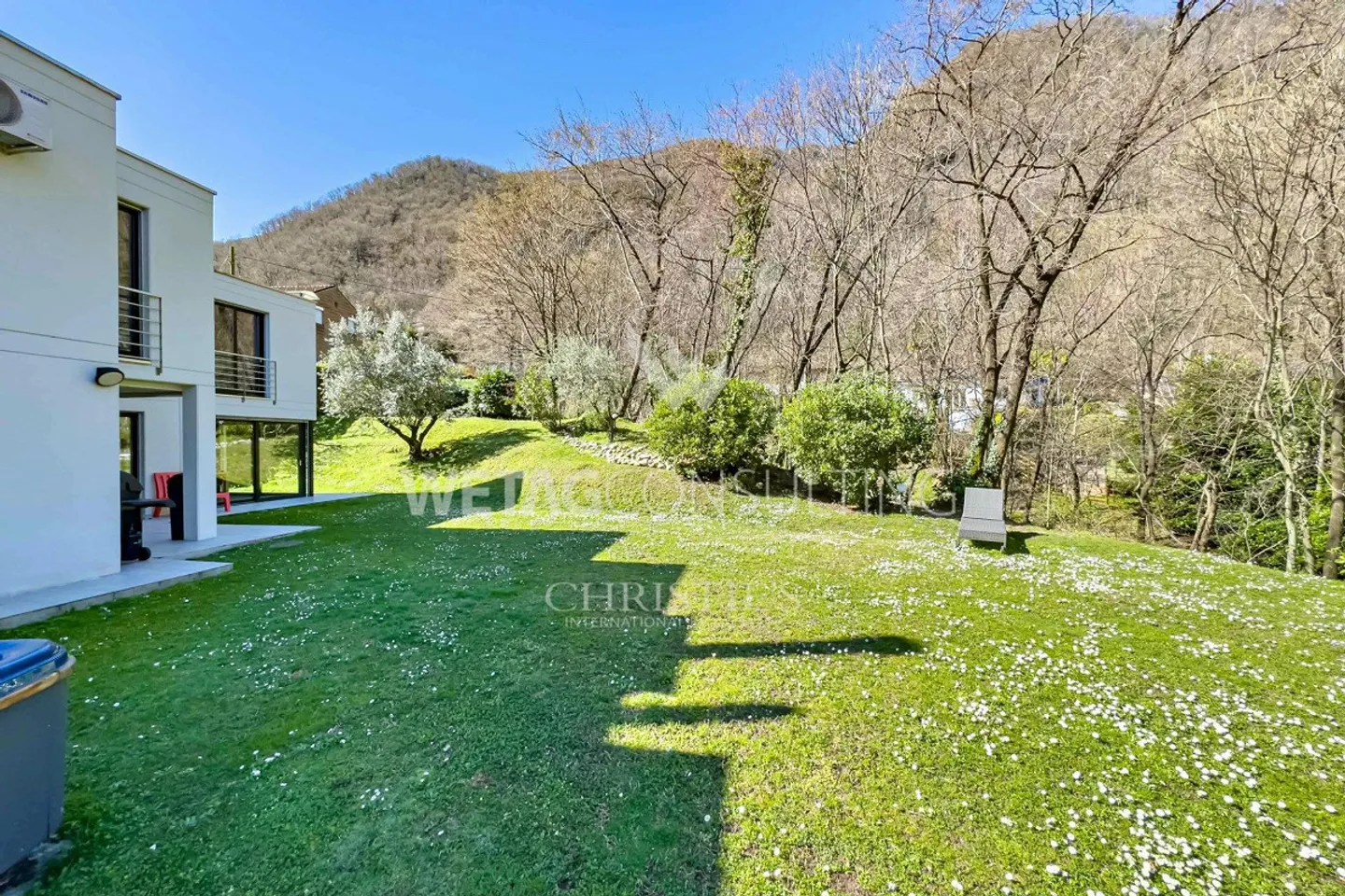 Lugano–Riva San Vitale: Villa moderna con vista mozzafiato su ... - Foto 12 di 13