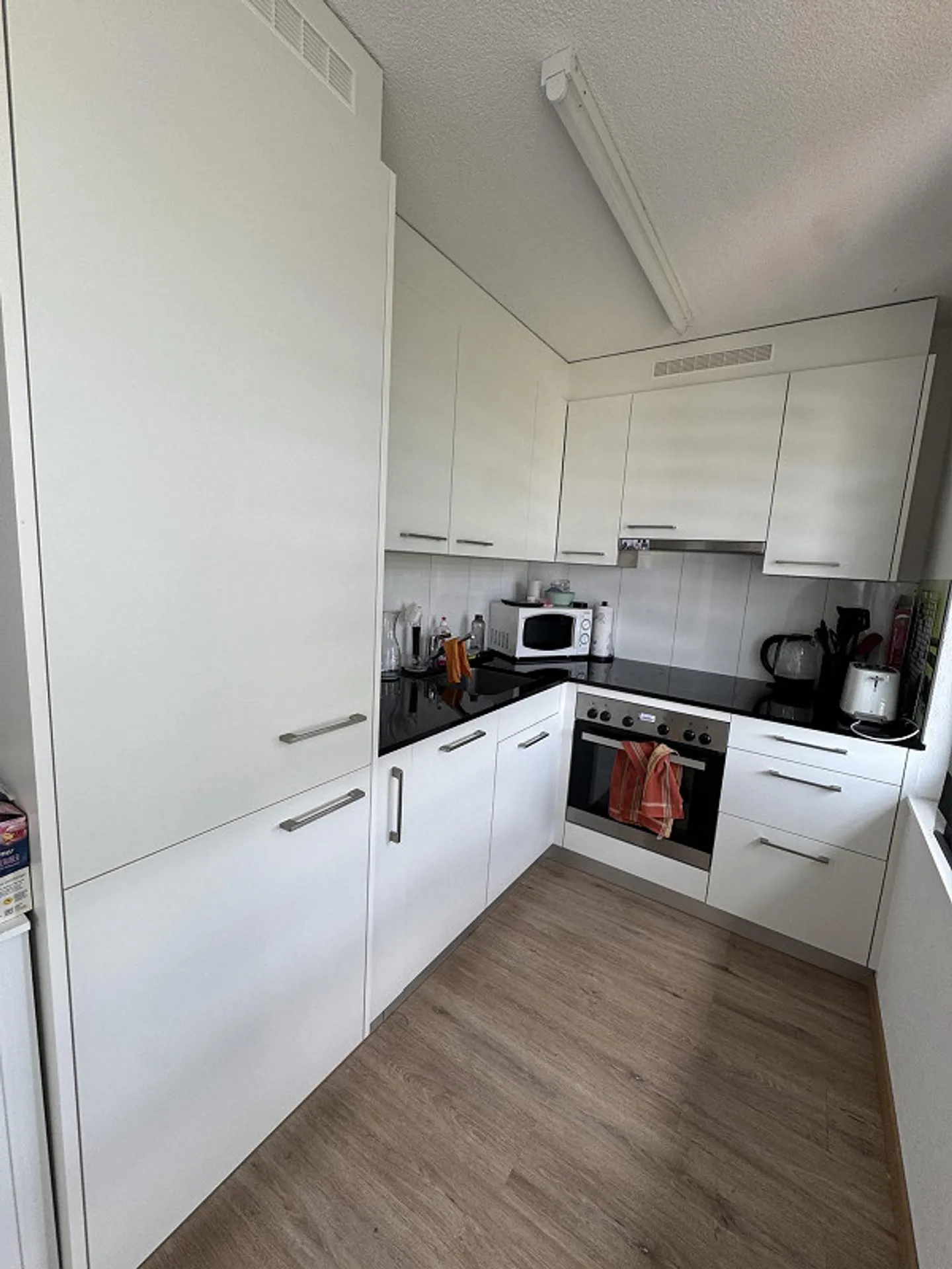 Moderne 3.5-Zimmer-Wohnung mit Balkon - Foto 1 von 7