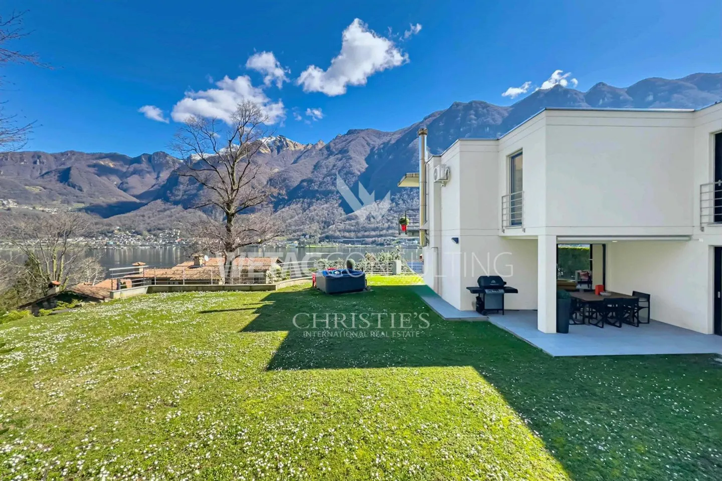 Lugano–Riva San Vitale: Villa moderna con vista mozzafiato su ... - Foto 13 di 13