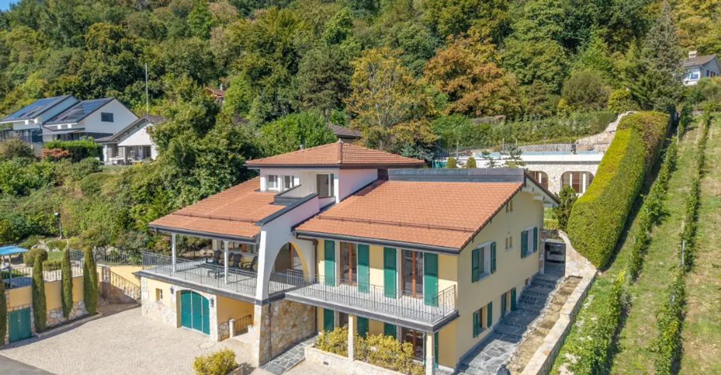 FAMILY VILLA WITH PANORAMIC VIEW - Photo 2 of 11