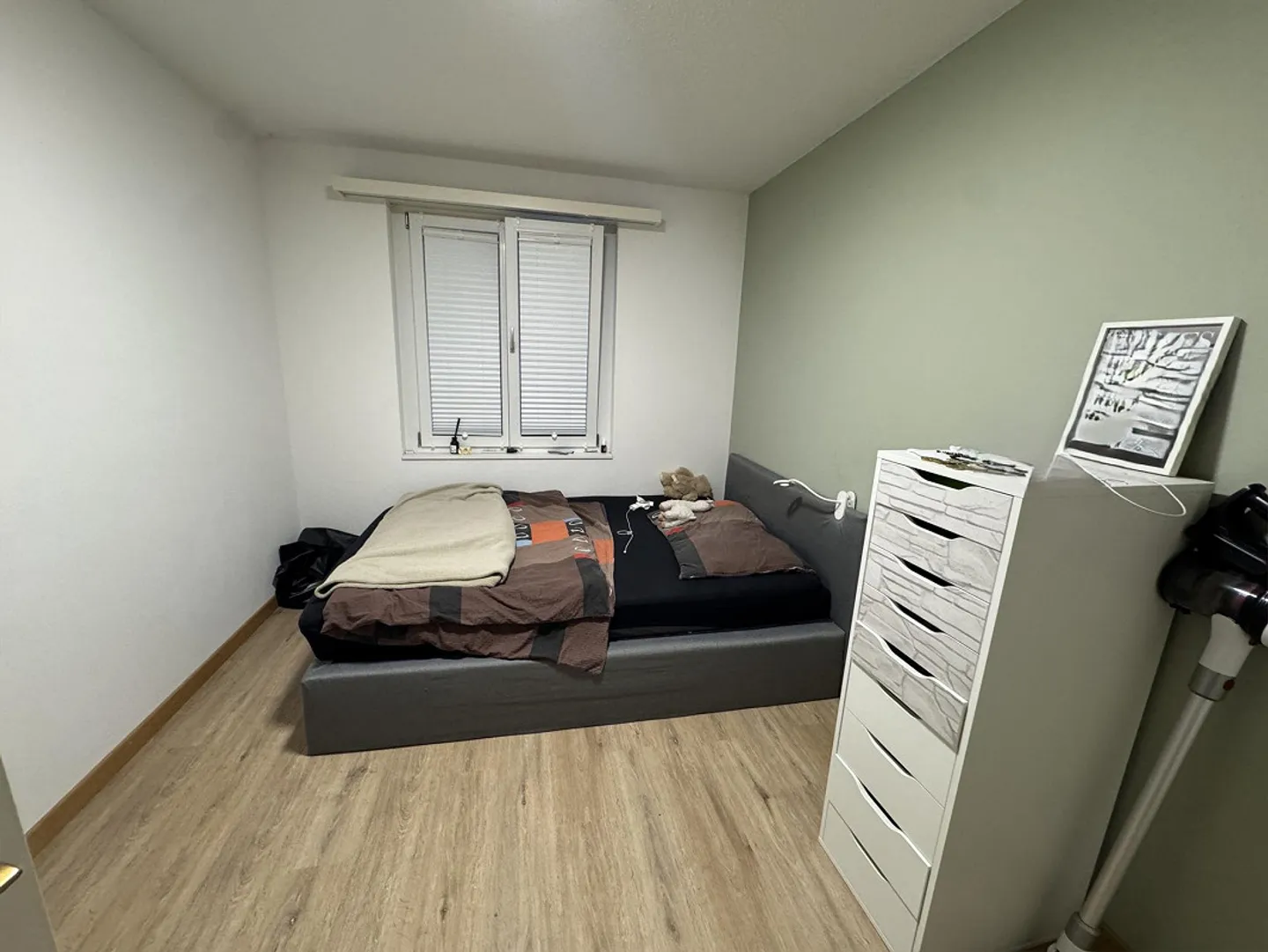 Moderne 3.5-Zimmer-Wohnung mit Balkon - Foto 4 von 7