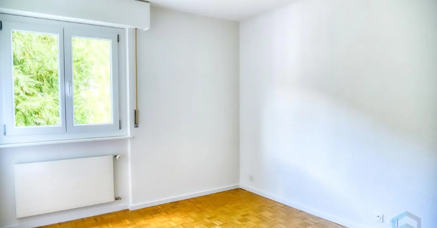 A LOUER Spacieux appartement rénové de 4 ½ pièces avec grand balcon - Foto 6 di 13