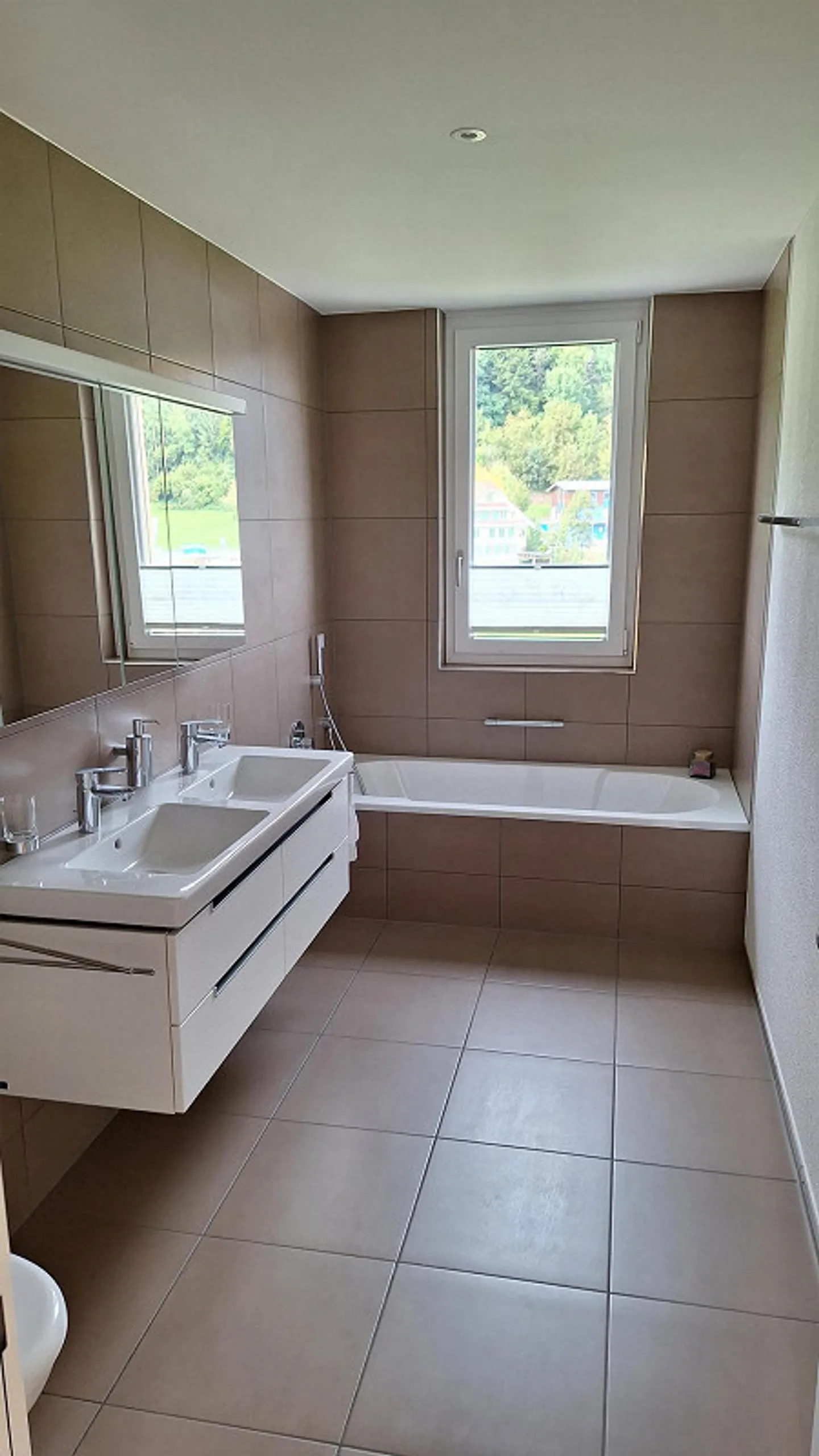 4.5 Zimmer-Wohnung - Foto 2 von 8
