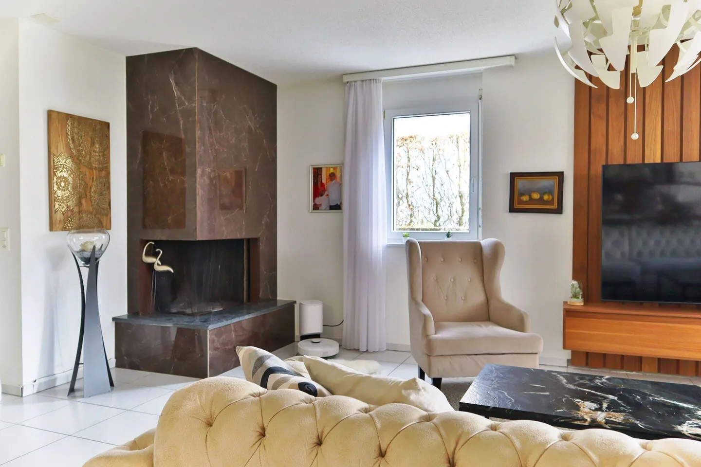 Sunny 4.5-room apartment on the ground floor - Photo 3 of 13