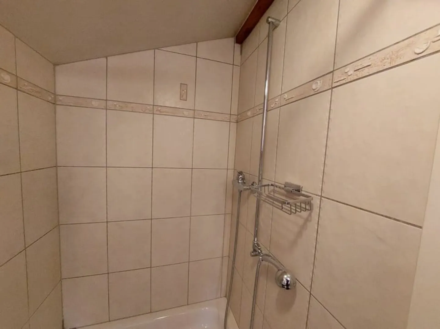 Charmantes Chalet in ruhiger Umgebung, in unmittelbarer Nähe des Sees - Foto 8 von 10