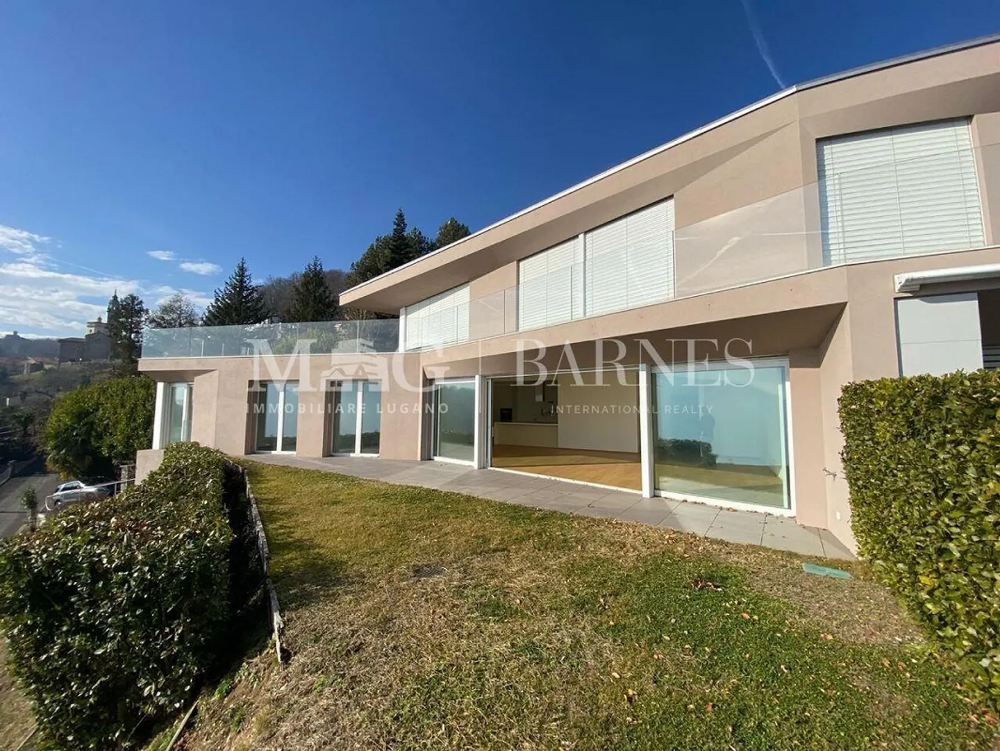 Modern Apartment with Lake View - Photo 1 of 10