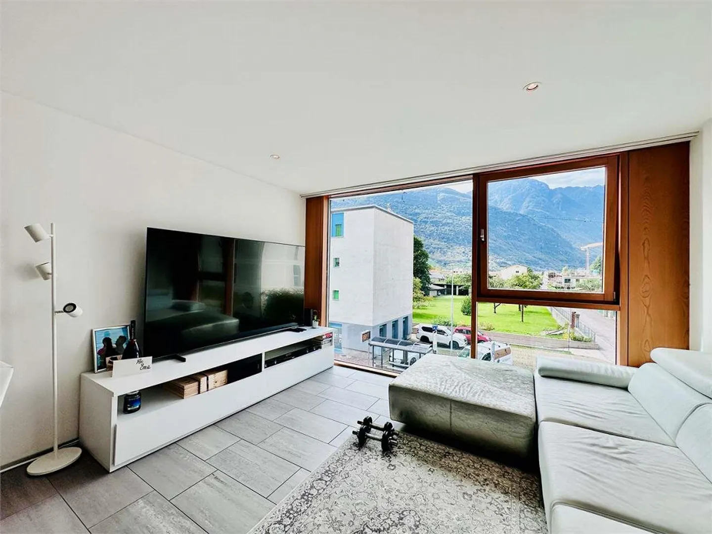 BIASCA - appartement moderne de 3,5 pièces au centre - Photo 2 sur 12