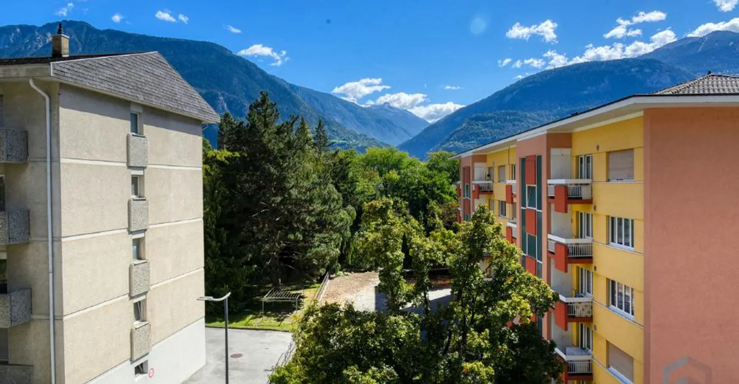 A LOUER Spacieux appartement rénové de 4 ½ pièces avec grand balcon - Foto 11 di 13