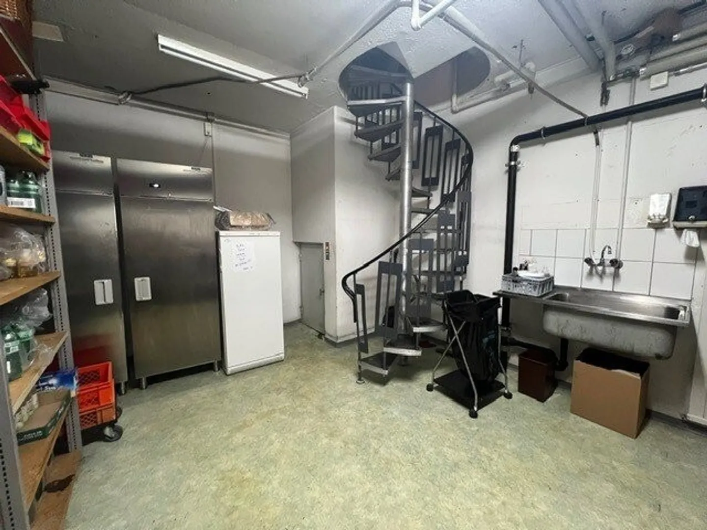 Espace de vente dans un emplacement privilégié au City Märt Aarau - Photo 10 sur 11