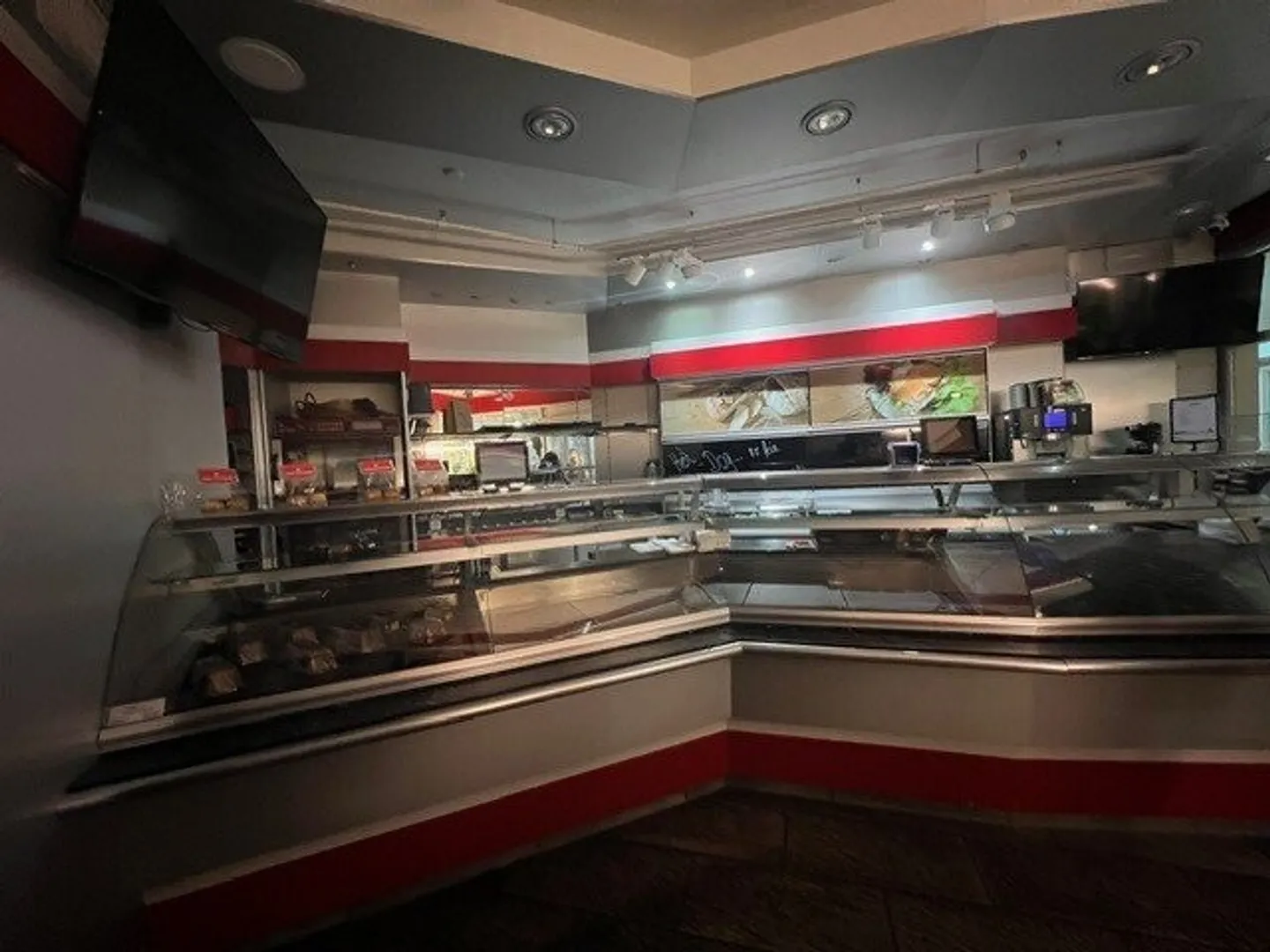 Espace de vente dans un emplacement privilégié au City Märt Aarau - Photo 6 sur 11