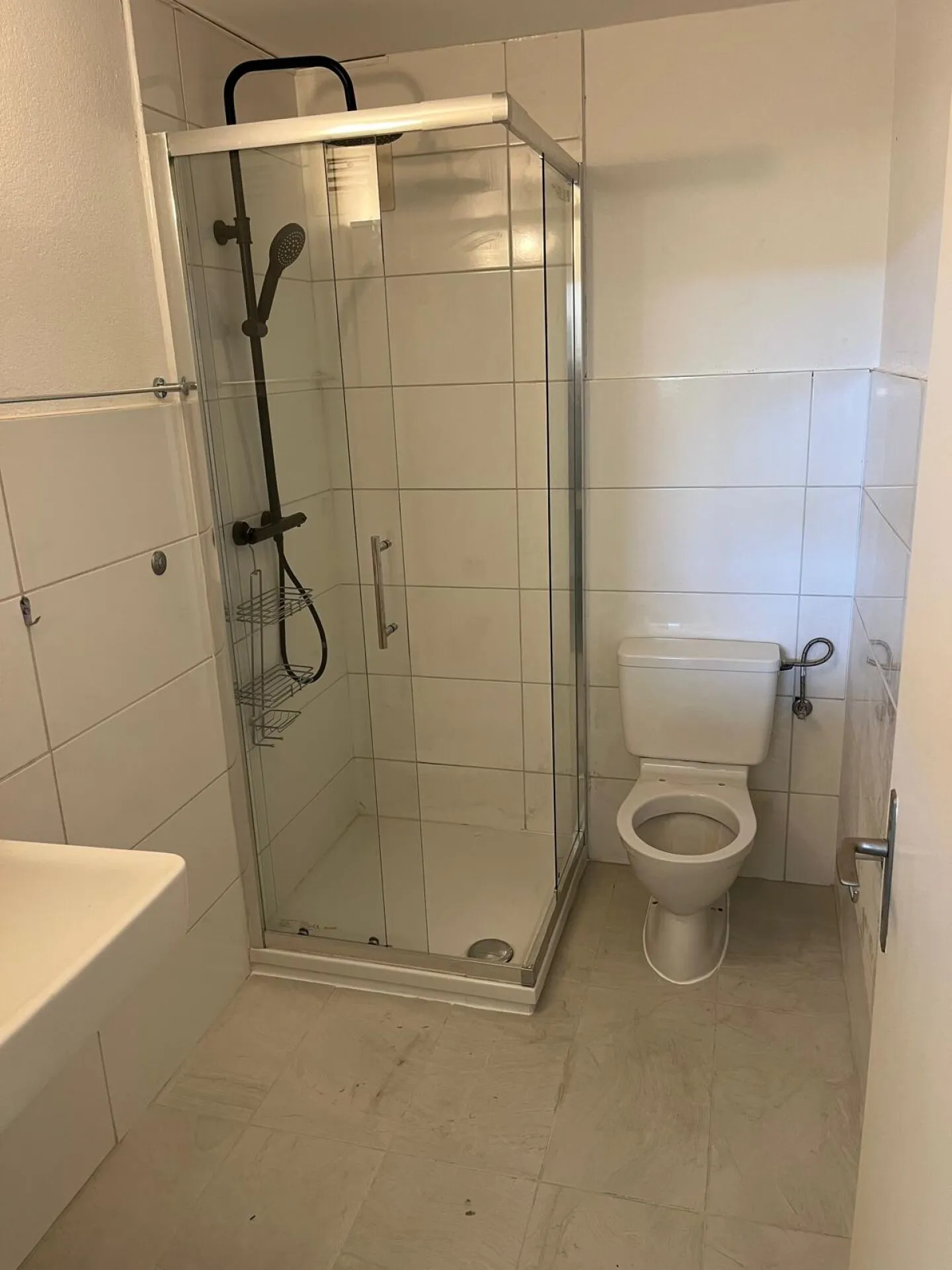 Appartamento recentemente ristrutturato con stufa svedese, garage e posto auto - Foto 12 di 14