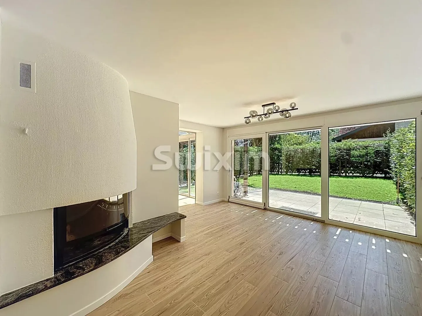 5-room house - Photo 2 of 13