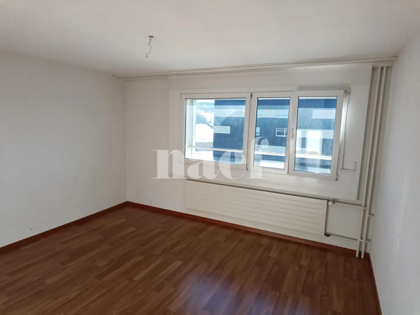 Appartement rénové avec balcon - Photo 5 sur 7