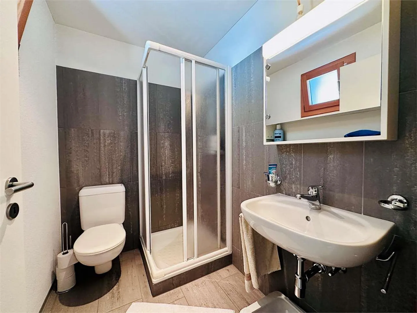 BIASCA - appartement moderne de 3,5 pièces au centre - Photo 9 sur 12