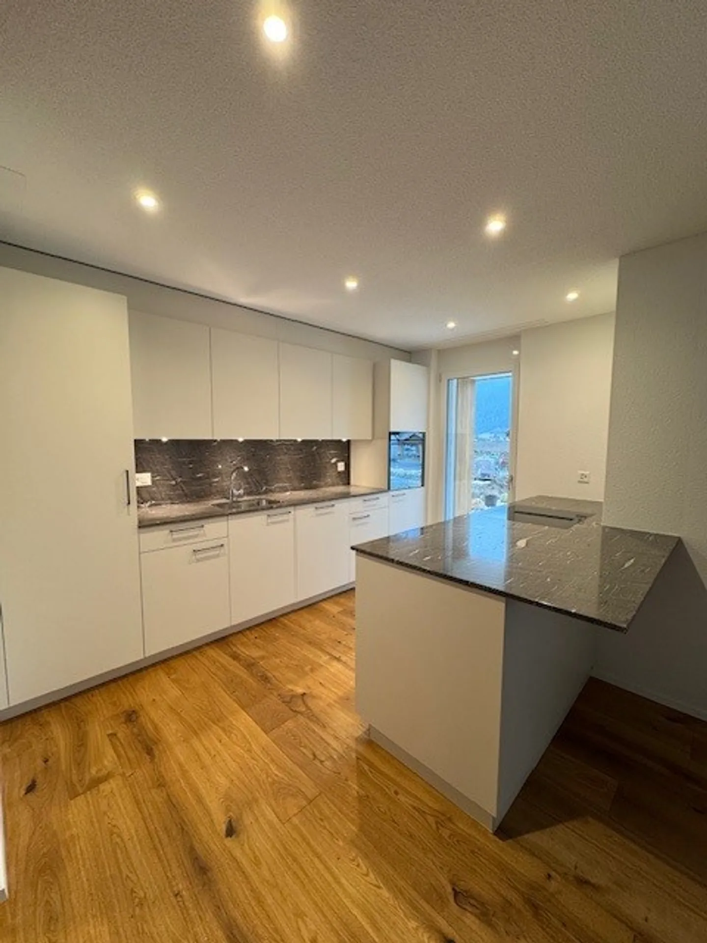 Modern apartment with garden seating area! - Photo 8 of 15