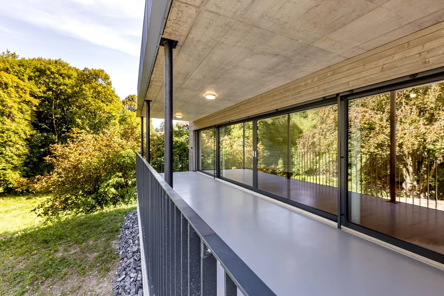 Modernes Apartment in Gwatt - Foto 4 von 13