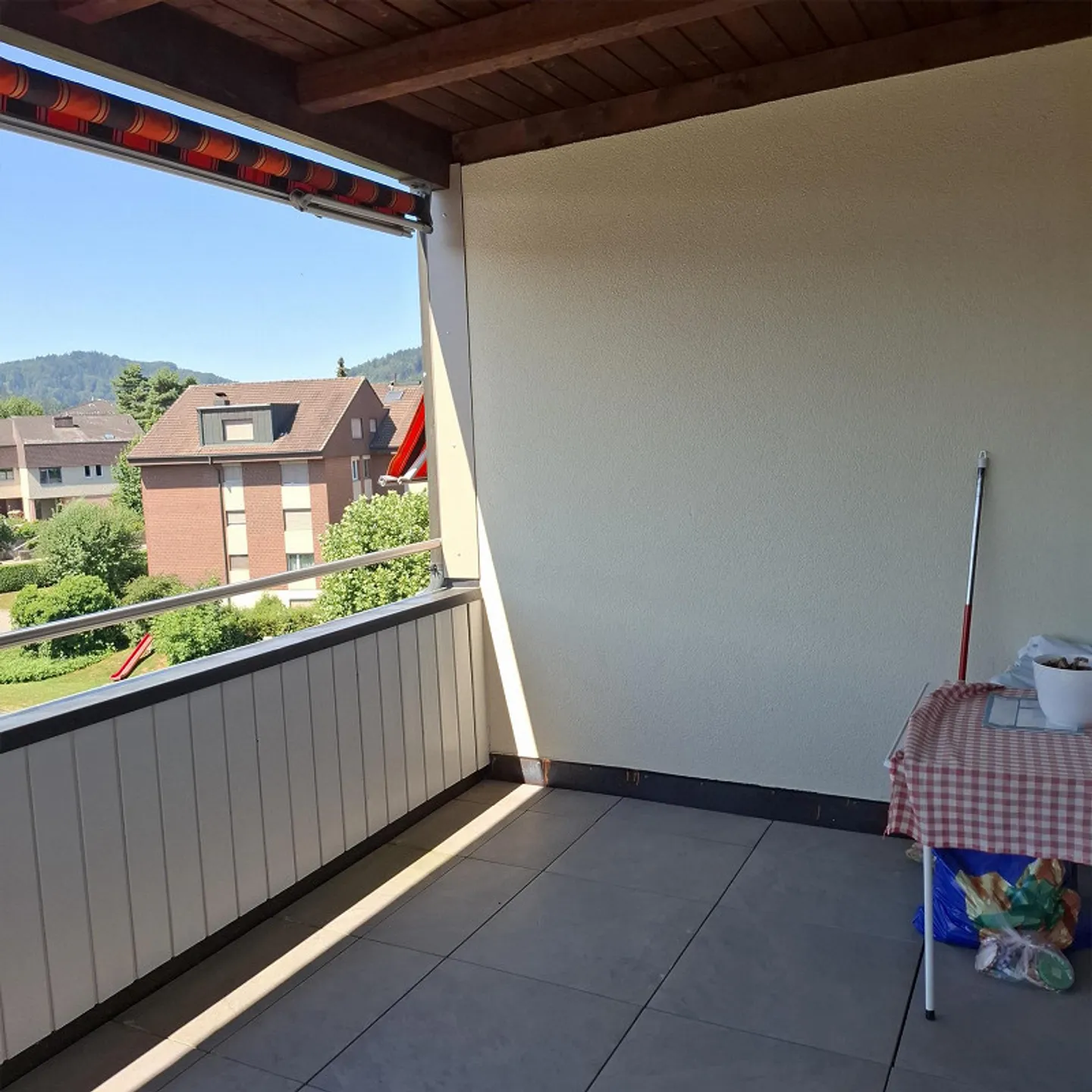 2.5 Room Attic Apartment - Photo 3 of 7