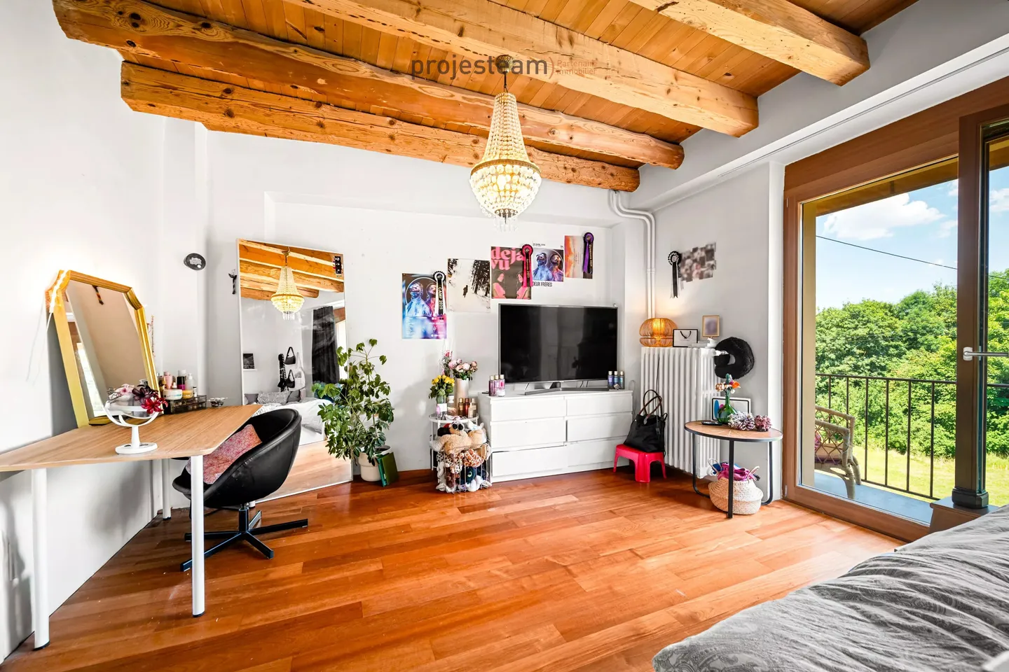 Charming Character House - Photo 10 of 32