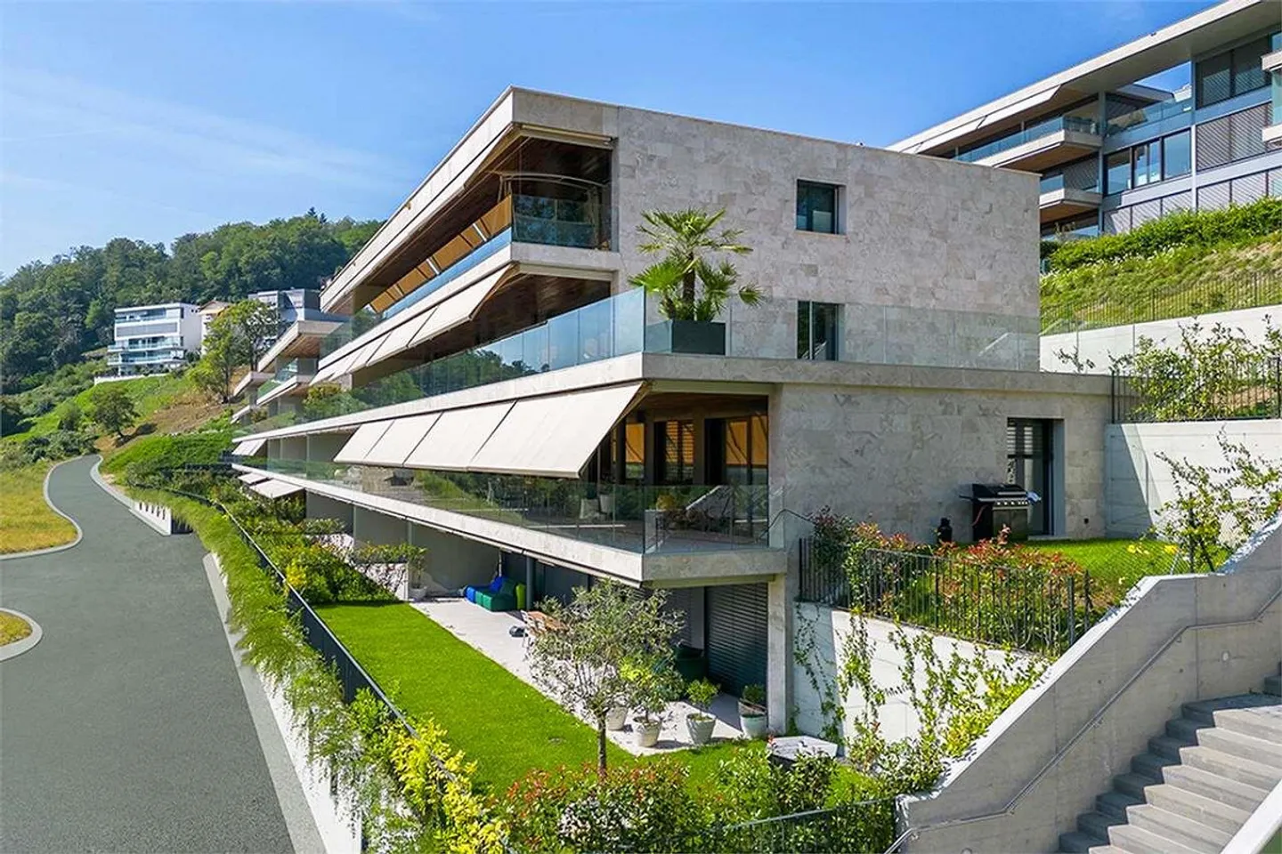 Appartement élégant de 3,5 pièces avec vue sur le lac - Photo 10 sur 10