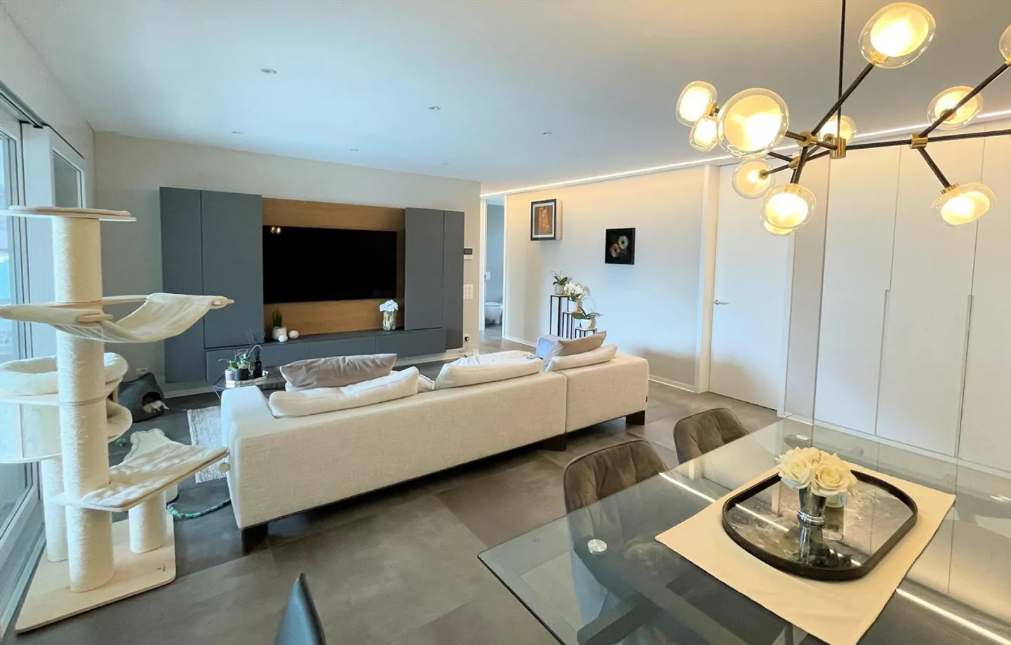Apartment with large covered terrace in a convenient and quiet area - Photo 10 of 19