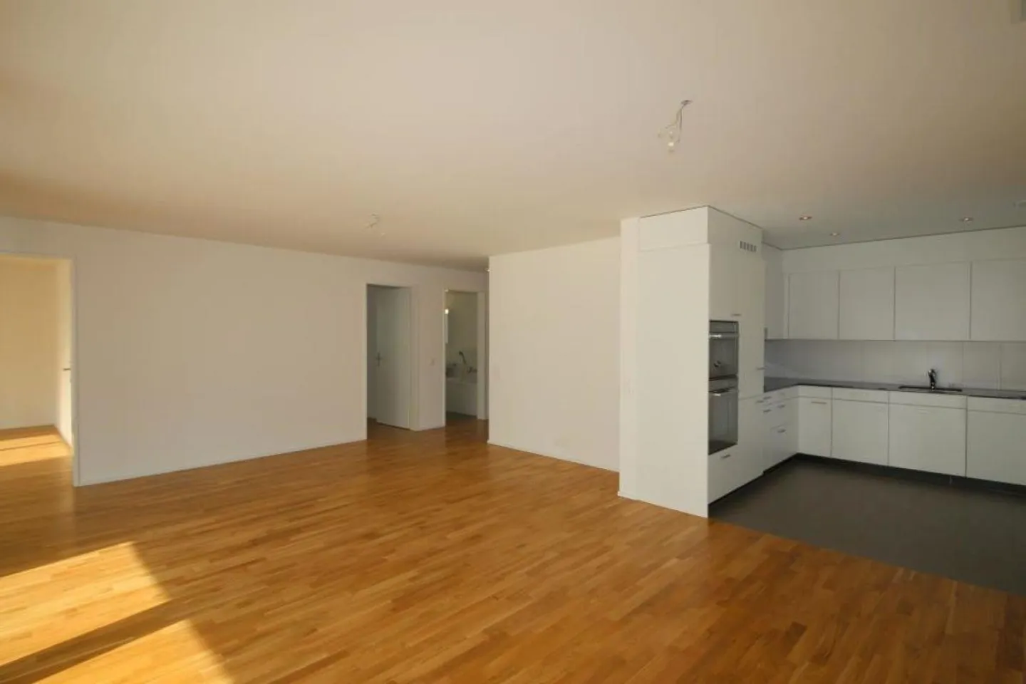 Bell'appartamento in città - Foto 5 di 13