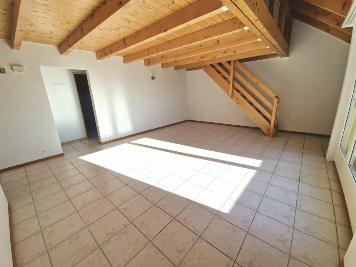 Appartamento duplex 3 1/2 stanze con galleria - Foto 3 di 10