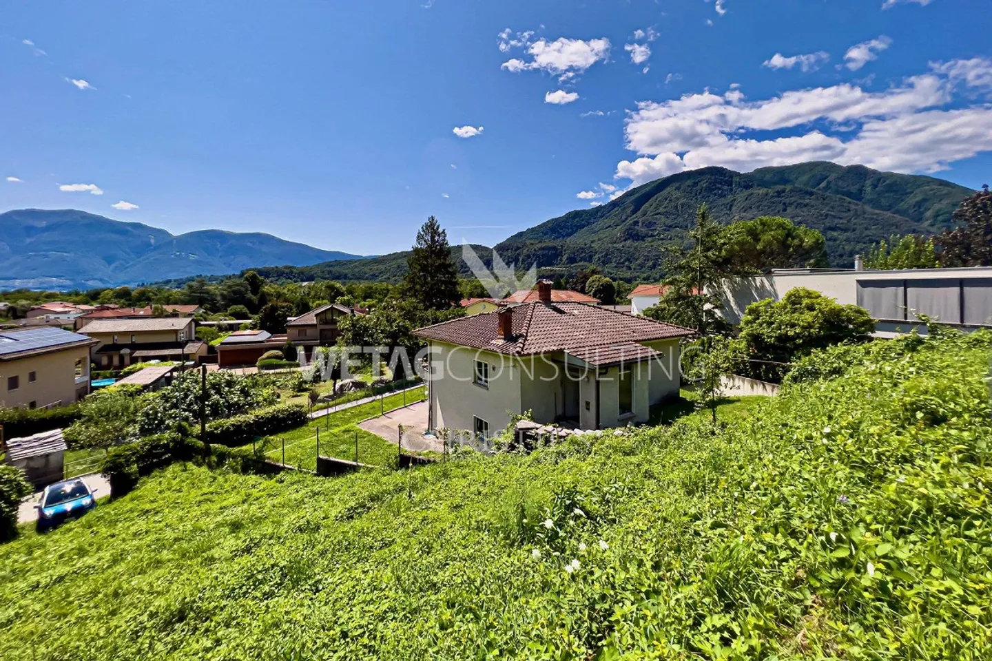 Beautiful building land in Tegna for sale with excellent open view towards Lake Maggiore - Photo 4 of 10
